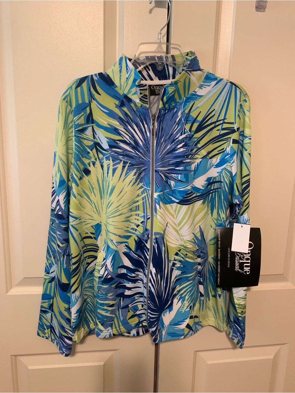 Onque casual full zip jacket size L tropical print NWT
